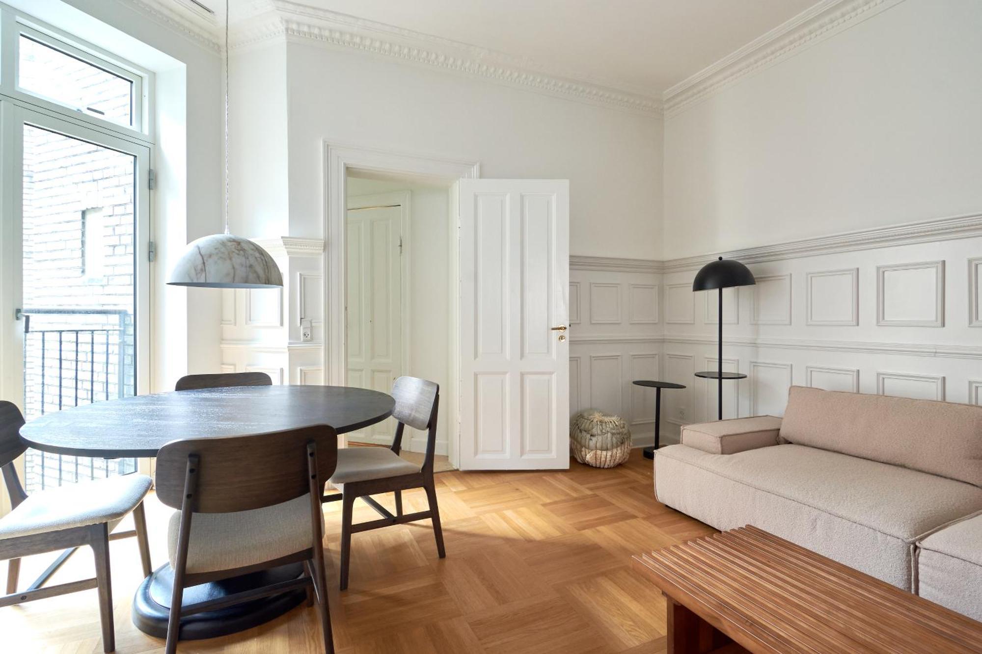 Spacious 3 Bedroom Manor Flat Next To Tivoli Copenhagen